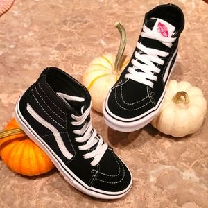 Vans Black/True White, 2.0 US. Never worn.